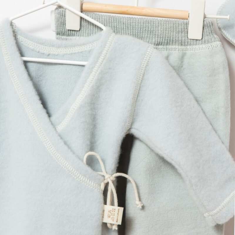 Ensemble de naissance en laine mérinos bio Lana Care gris