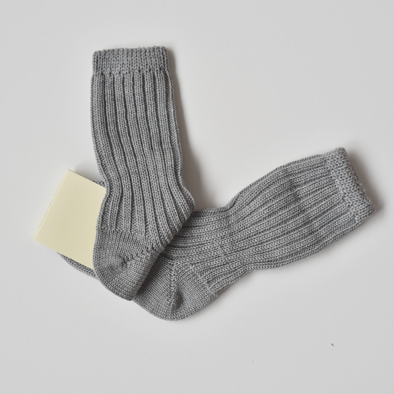 Chaussettes hautes et épaisses bébé en laine mérinos bio - gris Grödo • Ode  to Wool