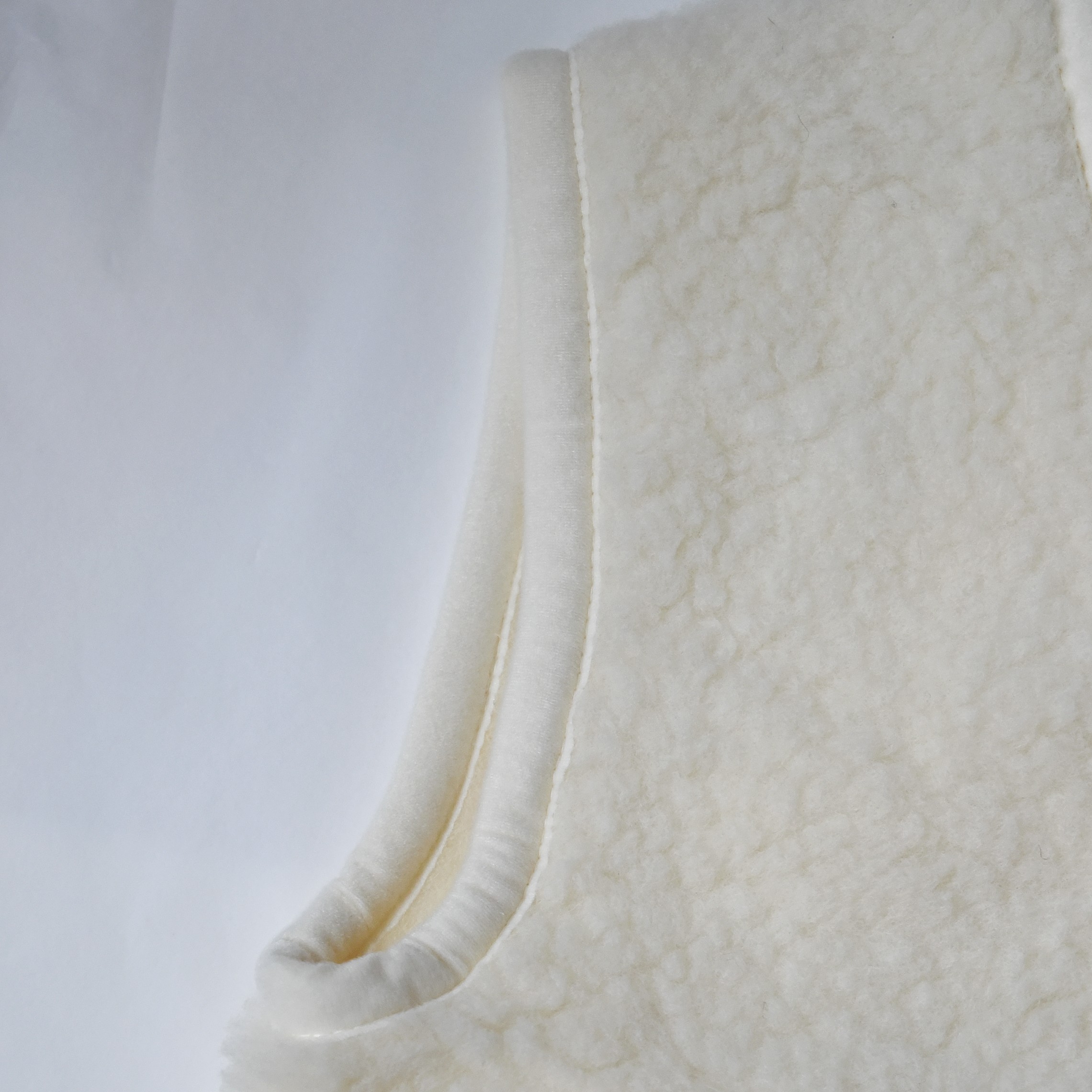 Gilet de berger en pure laine pour femme - écru<br/> <FONT face="Tunga" size=4>Alwero</font> – Image 7