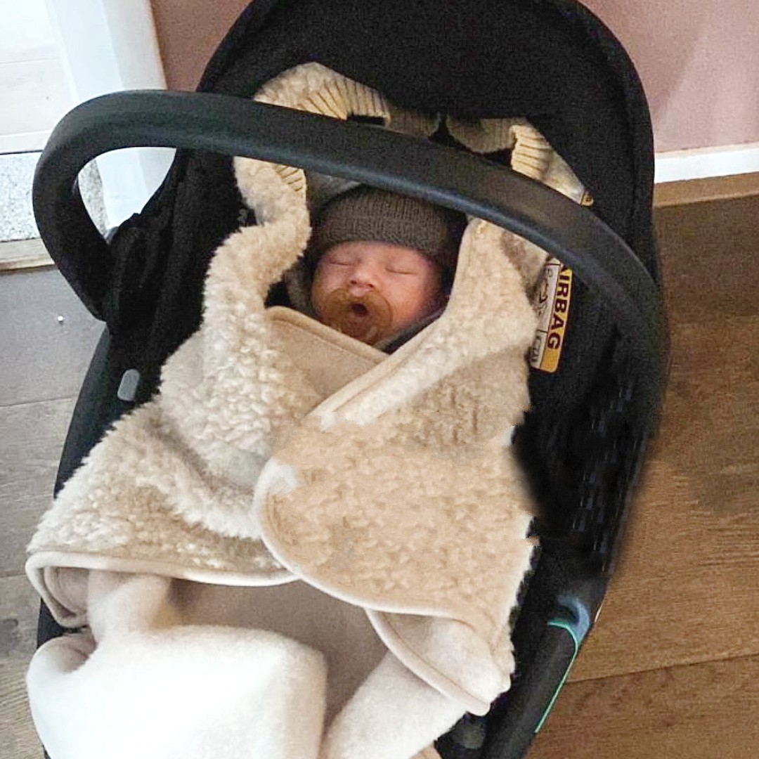 Chancelière bébé en pure laine - écru/beige<br/> <FONT face="Tunga" size=4>Alwero</font> – Image 3